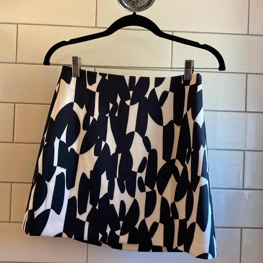 NWT-Never Been Worn Dynamite mini skirt size XS